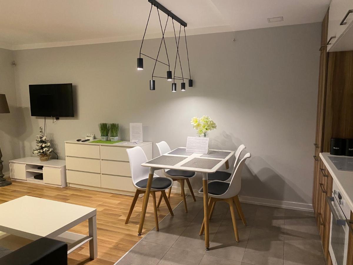 Family & Business Elegant Apartments Rynek Centrum Downtown - 2 Bedroom, Balcony, Parking Kielce Esterno foto
