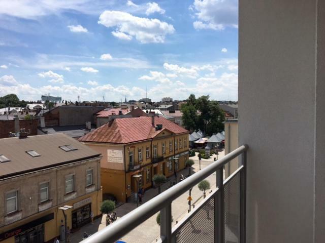 Family & Business Elegant Apartments Rynek Centrum Downtown - 2 Bedroom, Balcony, Parking Kielce Esterno foto