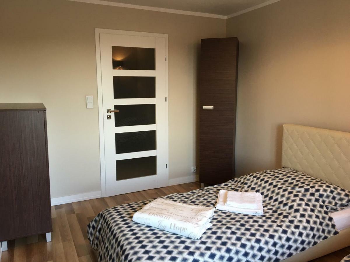 Family & Business Elegant Apartments Rynek Centrum Downtown - 2 Bedroom, Balcony, Parking Kielce Esterno foto