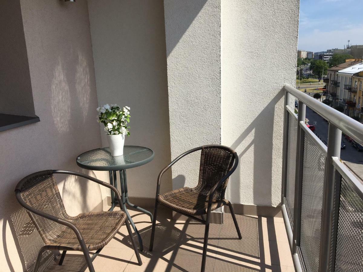 Family & Business Elegant Apartments Rynek Centrum Downtown - 2 Bedroom, Balcony, Parking Kielce Esterno foto