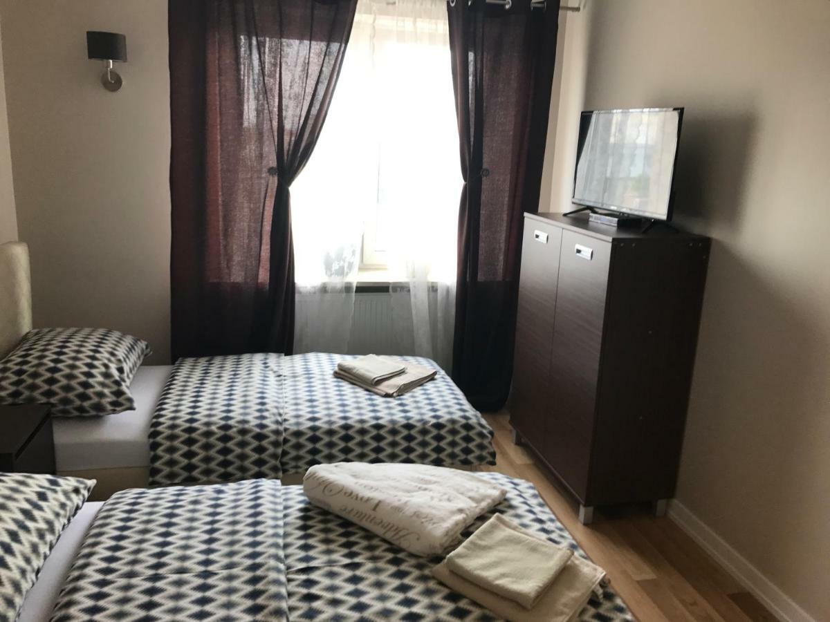 Family & Business Elegant Apartments Rynek Centrum Downtown - 2 Bedroom, Balcony, Parking Kielce Esterno foto