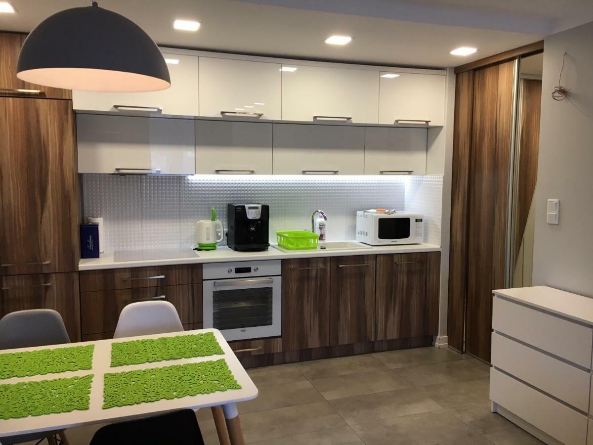 Family & Business Elegant Apartments Rynek Centrum Downtown - 2 Bedroom, Balcony, Parking Kielce Esterno foto