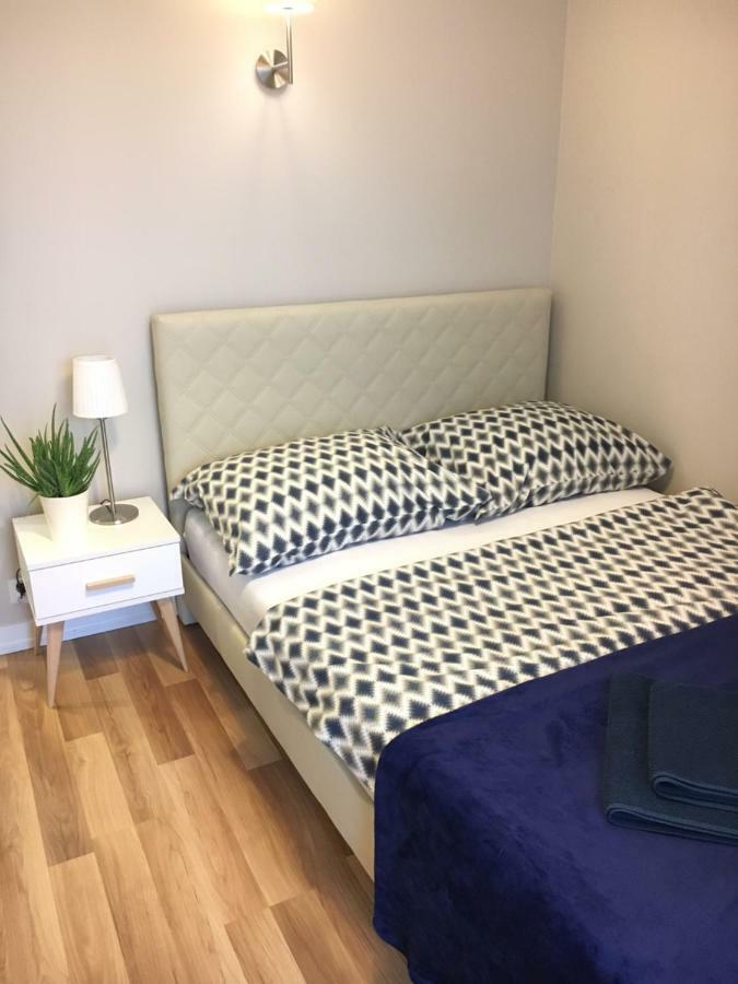 Family & Business Elegant Apartments Rynek Centrum Downtown - 2 Bedroom, Balcony, Parking Kielce Esterno foto