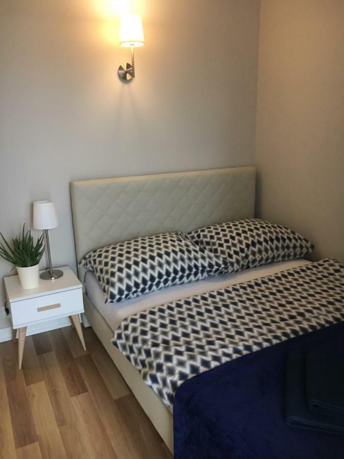 Family & Business Elegant Apartments Rynek Centrum Downtown - 2 Bedroom, Balcony, Parking Kielce Esterno foto